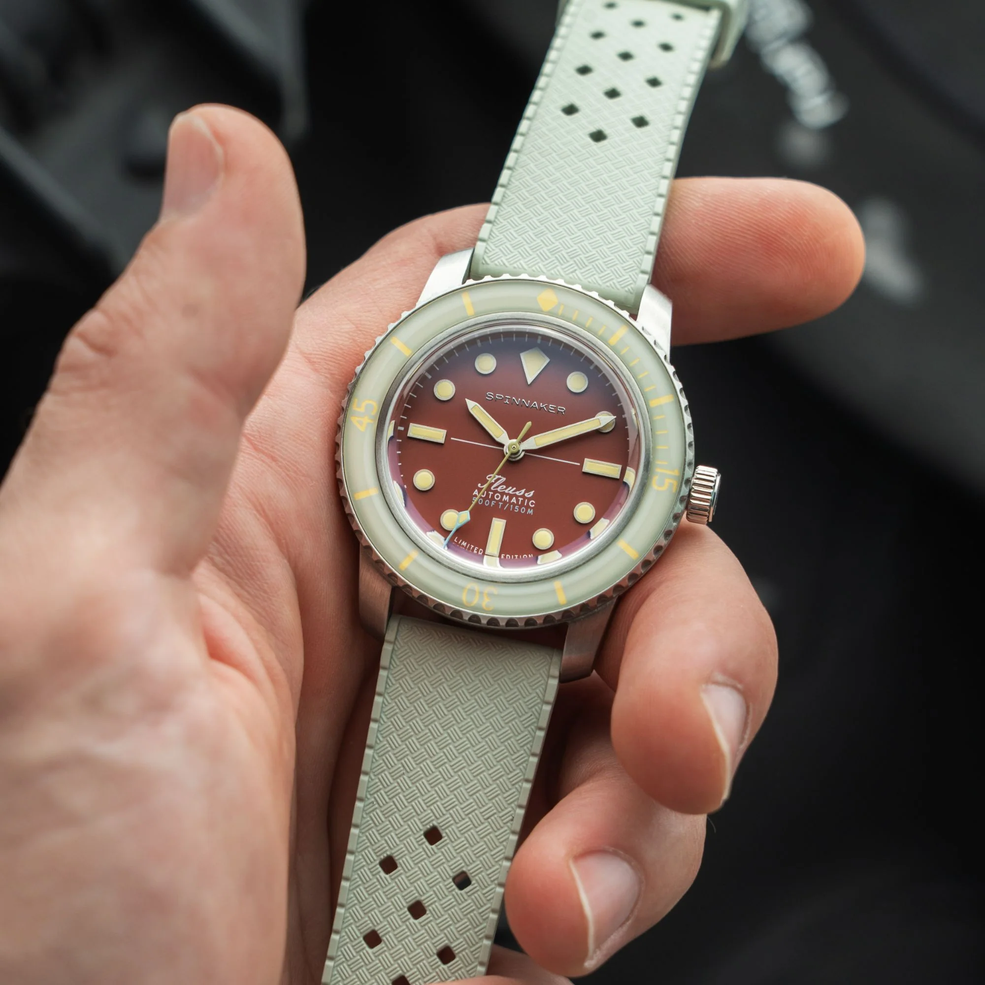 Coral Red - Image 3